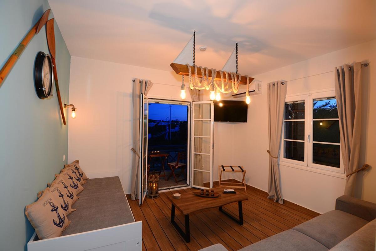 Deck1Syros Premium Apartments Vari  Exterior photo